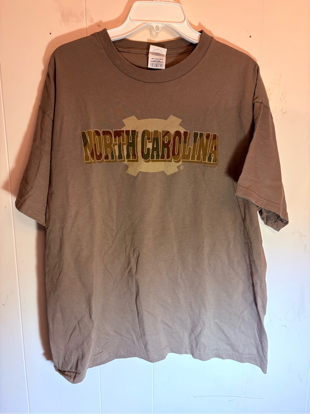 Vintage Delta Pro Weight North Carolina Tar Heels T Shirt XL Camo Graphic Brown